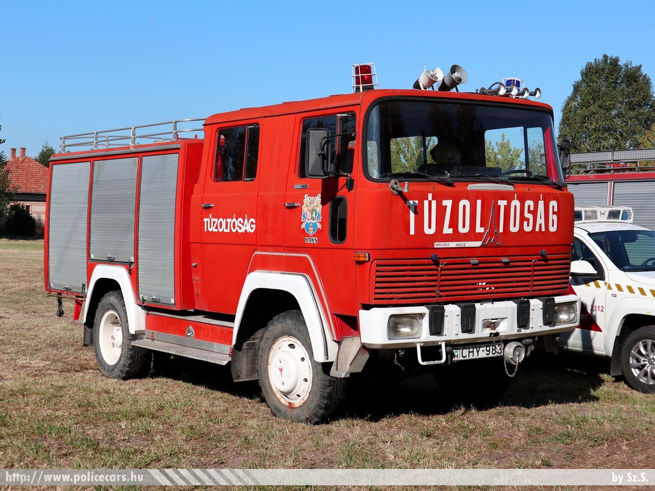 Magirus Deutz 170, Baksi Önkéntes Tûzoltó és Polgárõr Egyesület, fotó: Sz.S.
Keywords: tûzoltó tûzoltóautó tûzoltóság magyar Magyarország ÖTE hungarian Hungary fire firetruck CHY-983