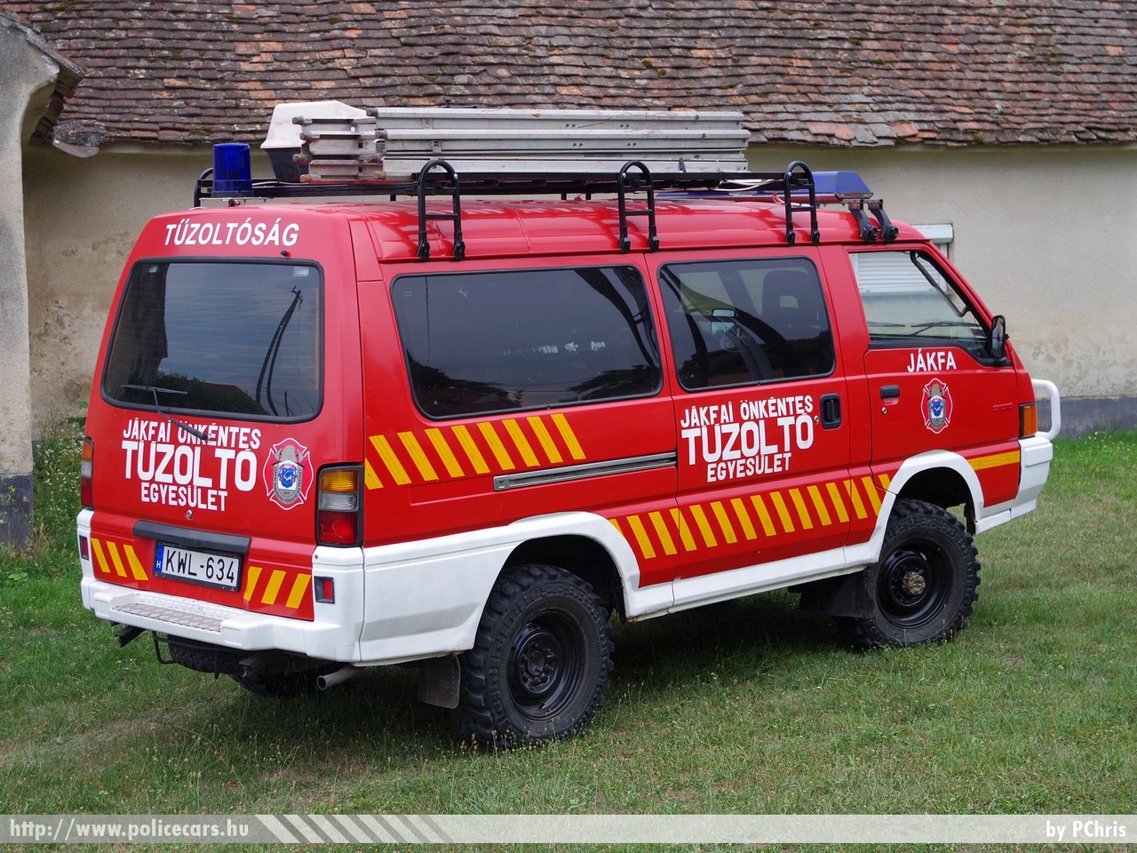Mitsubishi L300, Jákfai Önkéntes Tûzoltó Egyesület, fotó: PChris
Keywords: tûzoltó tûzoltóautó tûzoltóság magyar Magyarország ÖTE hungarian Hungary fire firetruck KWL-634