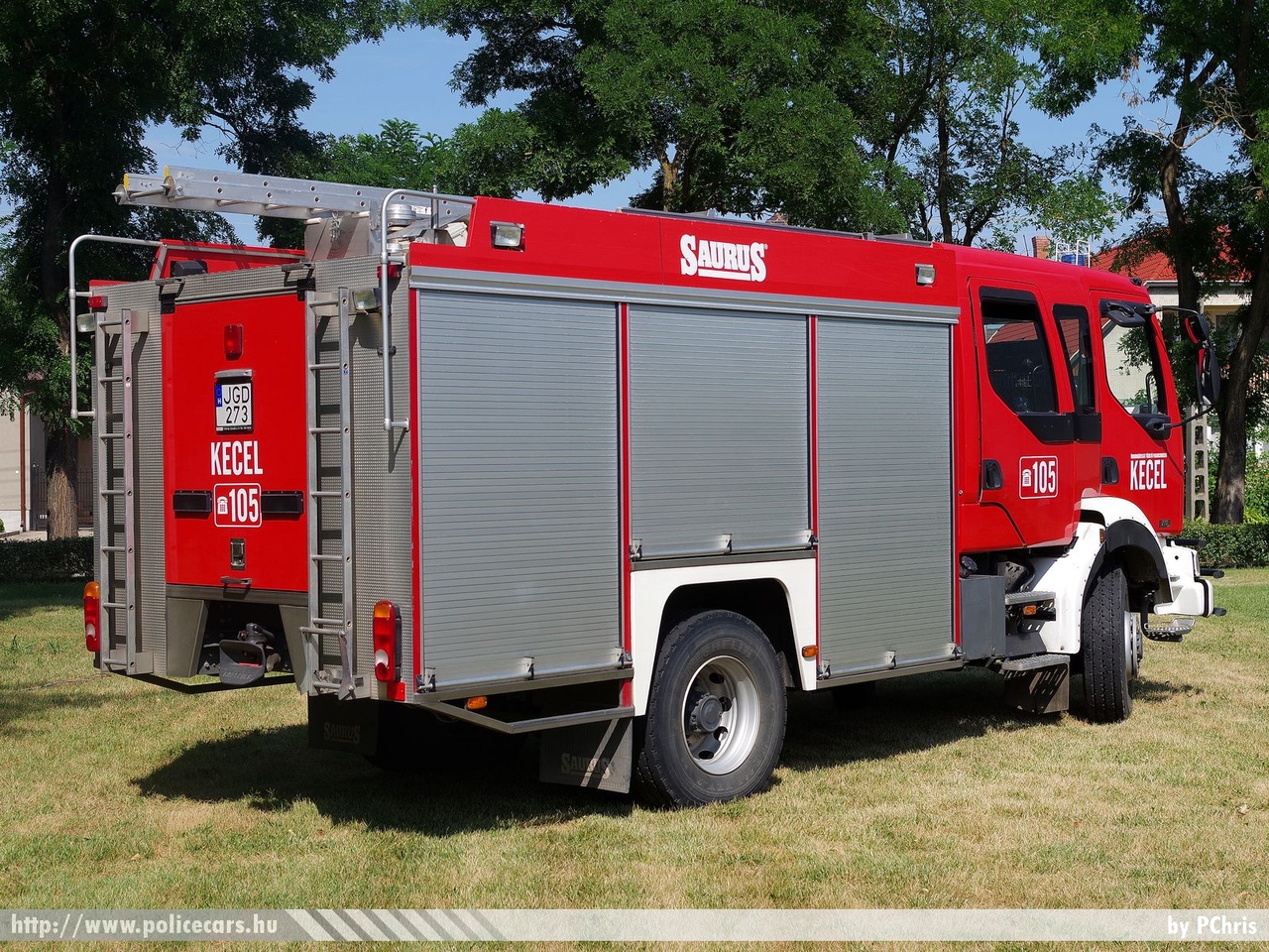 Renault Saurus 270, Kecel Önkormányzati Tûzoltóparancsnokság, fotó: PChris
Keywords: tûzoltóautó tûzoltó ÖTP tûzoltóság magyar Magyarország fire firetruck Hungary hungarian JGD-273