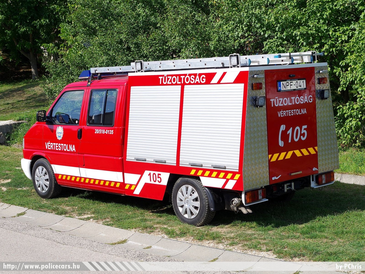 Volkswagen Transporter T4, Vértestolnai Önkéntes Tûzoltó Egyesület, fotó: PChris
Keywords: tûzoltó tûzoltóautó tûzoltóság magyar Magyarország ÖTE hungarian Hungary fire firetruck NPF-041