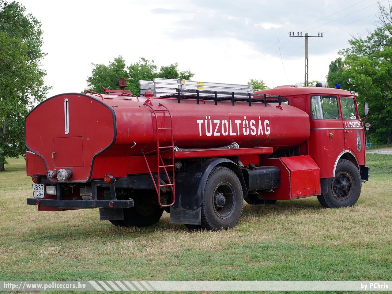Skoda Liaz 706 MT, Városi Tûzoltó Egyesület Lajosmizse, fotó: PChris
Keywords: tûzoltó tûzoltóautó tûzoltóság magyar Magyarország ÖTE hungarian Hungary fire firetruck BST-554