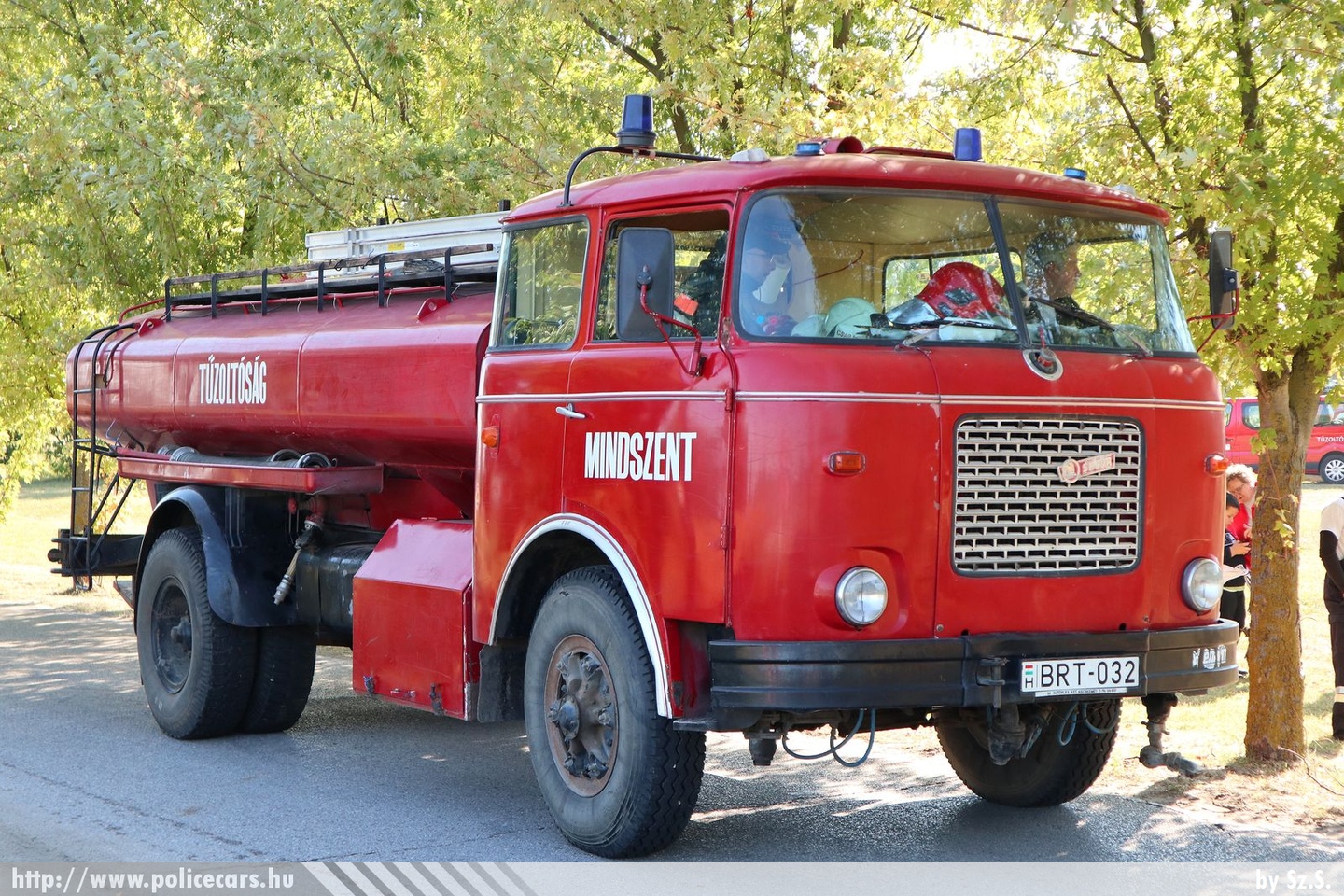 Skoda Liaz 706 MT, Mindszent Város Önkéntes Tûzoltó Egyesület, fotó: Sz.S.
Keywords: tûzoltó tûzoltóautó tûzoltóság magyar Magyarország ÖTE hungarian Hungary fire firetruck BRT-032