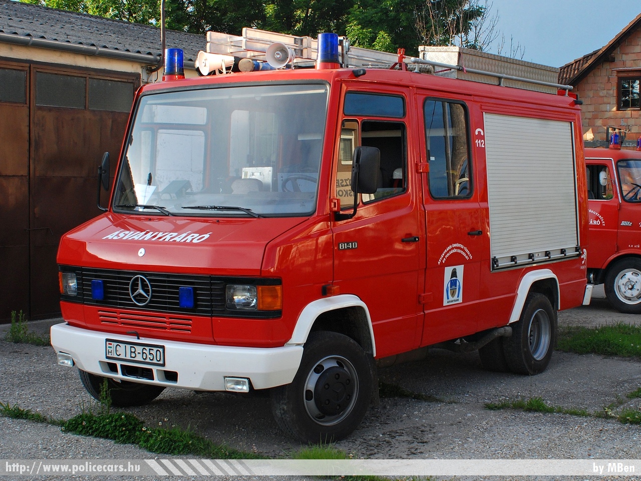 Mercedes 814 Rosenbauer TLF 1000 AT, Ásványrárói Önkéntes Tûzoltó Egyesület, fotó: Danigabi
Keywords: tûzoltó tûzoltóautó tûzoltóság magyar Magyarország ÖTE hungarian Hungary fire firetruck CIB-650
