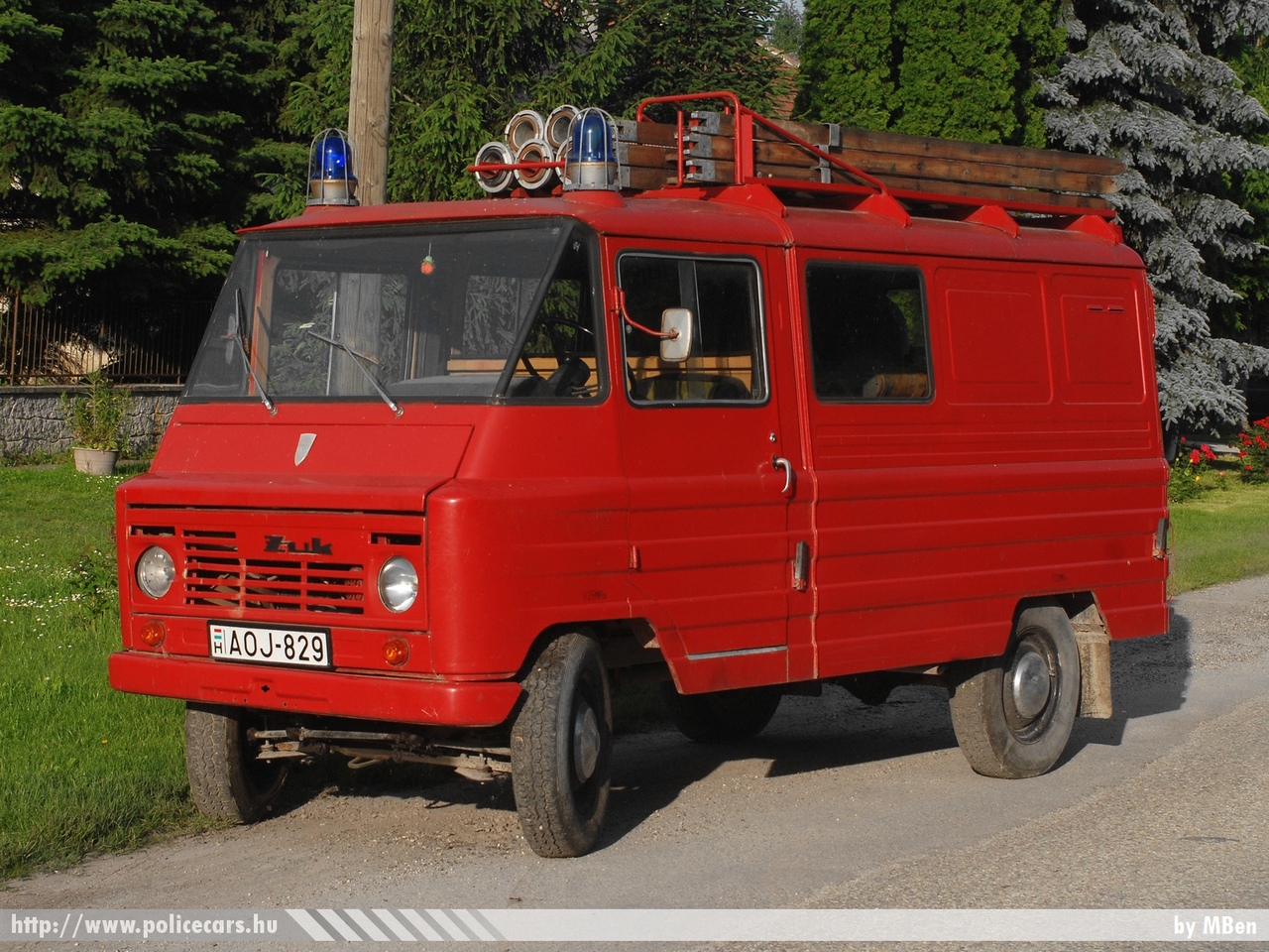 ZUK A15, Kisbodaki Önkéntes Tûzoltó Egyesület, fotó: MBen
Keywords: tûzoltó tûzoltóautó tûzoltóság magyar Magyarország ÖTE hungarian Hungary fire firetruck AOJ-829