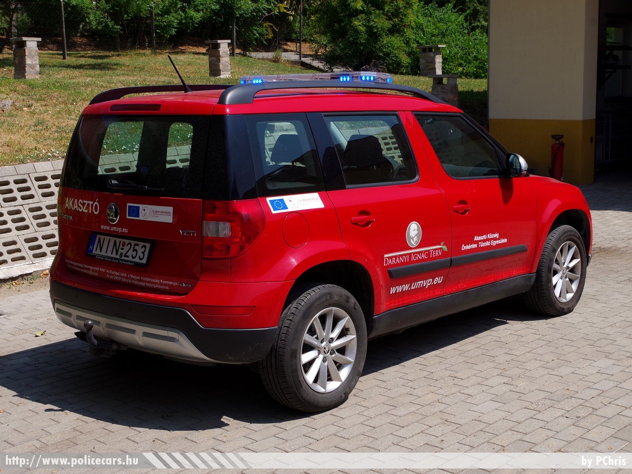 Skoda Yeti, Akasztó Község Önkéntes Tûzoltó Egyesülete, fotó: PChris
Keywords: tûzoltó tûzoltóautó tûzoltóság magyar Magyarország ÖTE hungarian Hungary fire firetruck NIN-253