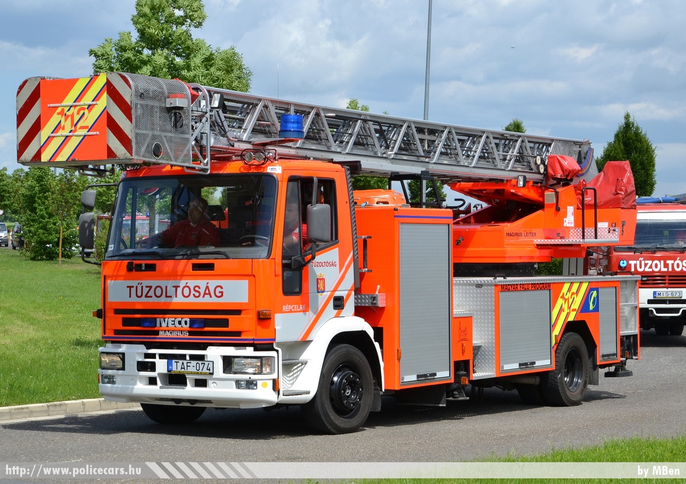 Iveco EuroCargo 150E Magirus, Répcelaki Önkormányzati Tûzoltóparancsnokság, fotó: MBen
Keywords: tûzoltóautó tûzoltó ÖTP tûzoltóság magyar Magyarország fire firetruck Hungary hungarian TAF-074