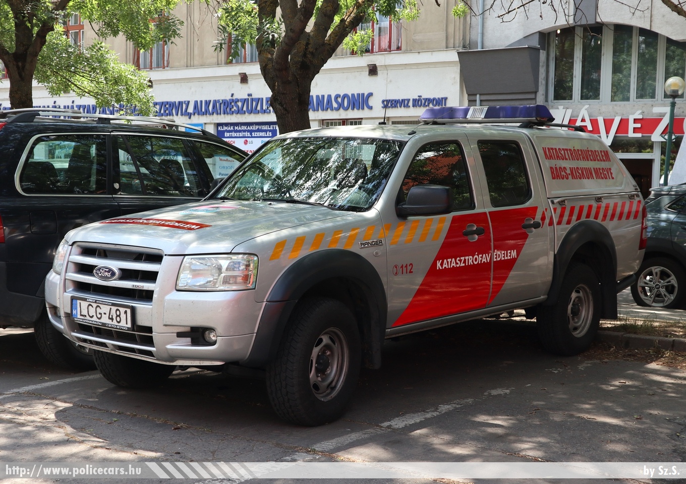 Ford Ranger, Bács-Kiskun Megyei Katasztrófavédelmi Igazgatóság, fotó: Sz.S.
Keywords: tûzoltóautó tûzoltó tûzoltóság magyar Magyarország katasztrófavédelem fire firetruck Hungary hungarian LCG-481