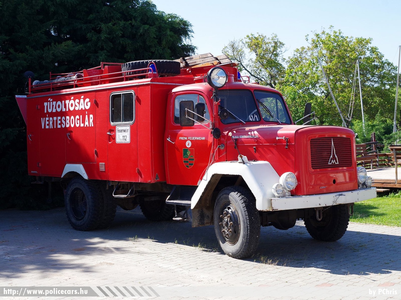 Magirus-Deutz Mercur 120AK 1963, Vértesboglár Község Önkéntes Tûzoltó Egyesülete, fotó: PChris
Keywords: tûzoltó tûzoltóautó tûzoltóság magyar Magyarország ÖTE hungarian Hungary fire firetruck FEV-373