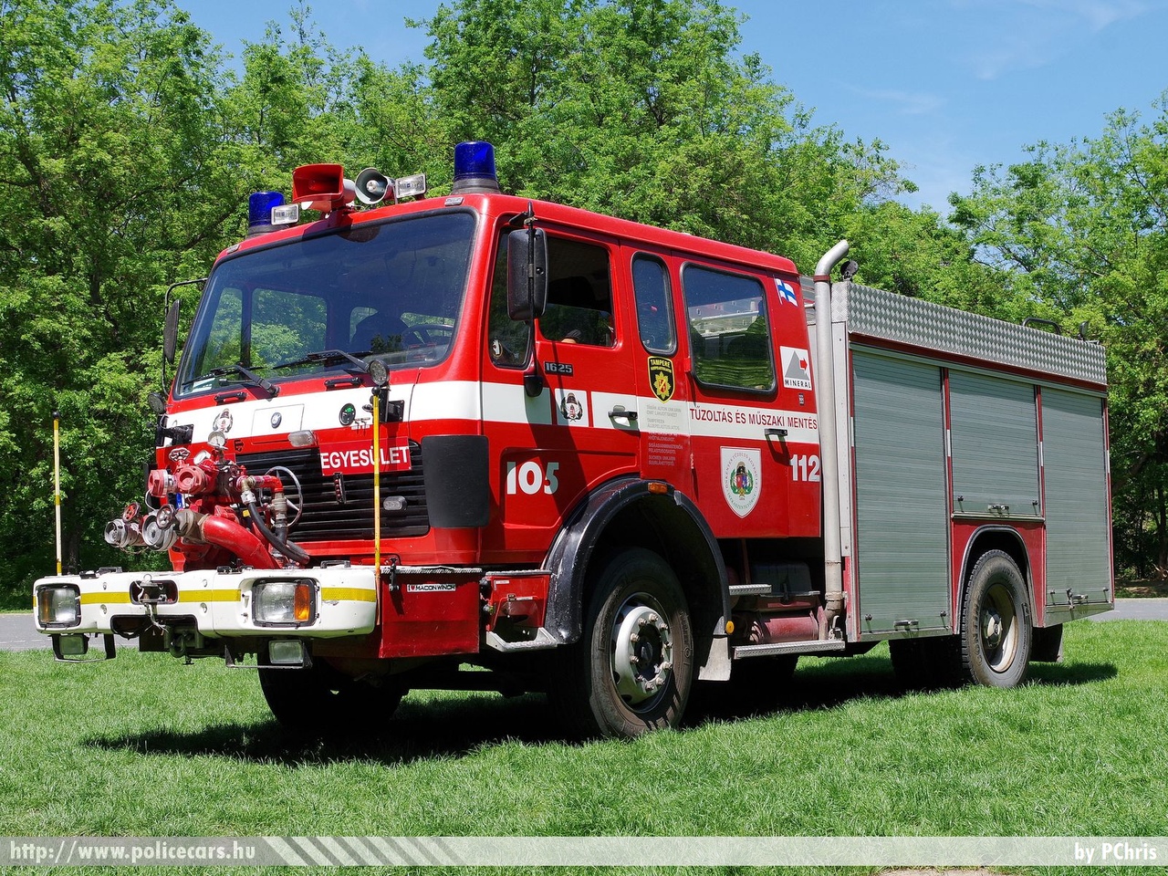 Mercedes-Benz 1625, Iszkaszentgyörgyi Önkéntes Tûzoltó Egyesület, fotó: PChris
Keywords: tûzoltó tûzoltóautó tûzoltóság magyar Magyarország ÖTE hungarian Hungary fire firetruck LPA-838
