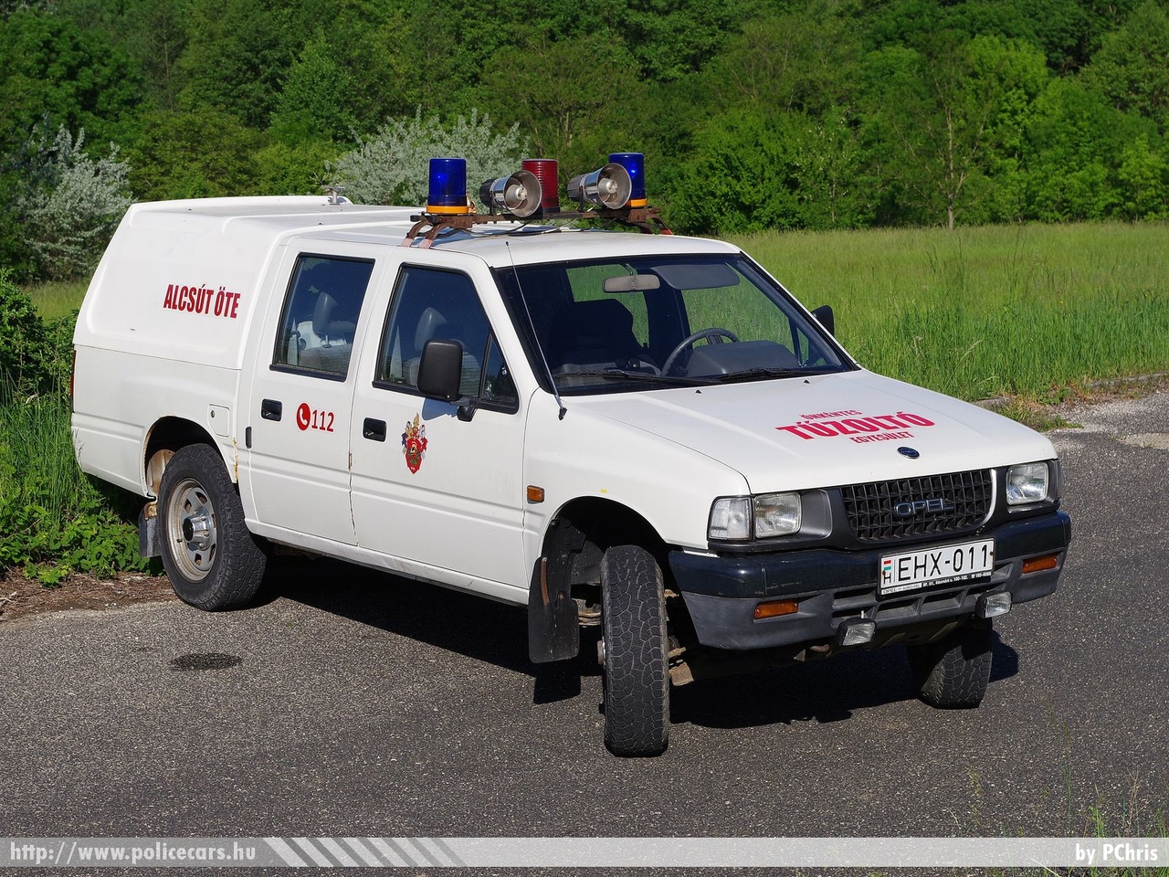 Opel Campo, Alcsútdoboz Község Önkéntes Tûzoltó Egyesület, fotó: PChris
Keywords: tûzoltó tûzoltóautó tûzoltóság magyar Magyarország ÖTE hungarian Hungary fire firetruck EHX-011