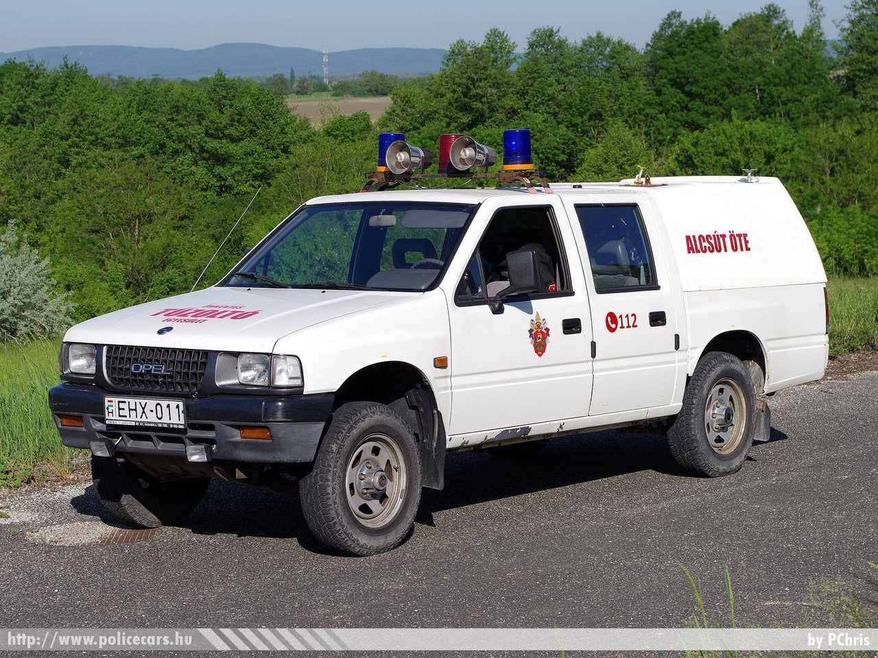 Opel Campo, Alcsútdoboz Község Önkéntes Tûzoltó Egyesület, fotó: PChris
Keywords: tûzoltó tûzoltóautó tûzoltóság magyar Magyarország ÖTE hungarian Hungary fire firetruck EHX-011