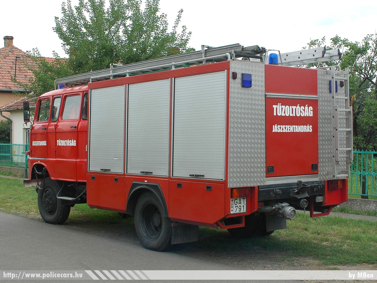 IFA W50LA, Jászszentandrási Önkéntes Tûzoltó Egyesület, fotó: MBen
Keywords: tûzoltó tûzoltóautó tûzoltóság magyar Magyarország ÖTE hungarian Hungary fire firetruck GAT-791