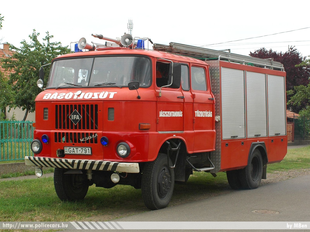 IFA W50LA, Jászszentandrási Önkéntes Tûzoltó Egyesület, fotó: MBen
Keywords: tûzoltó tûzoltóautó tûzoltóság magyar Magyarország ÖTE hungarian Hungary fire firetruck GAT-791
