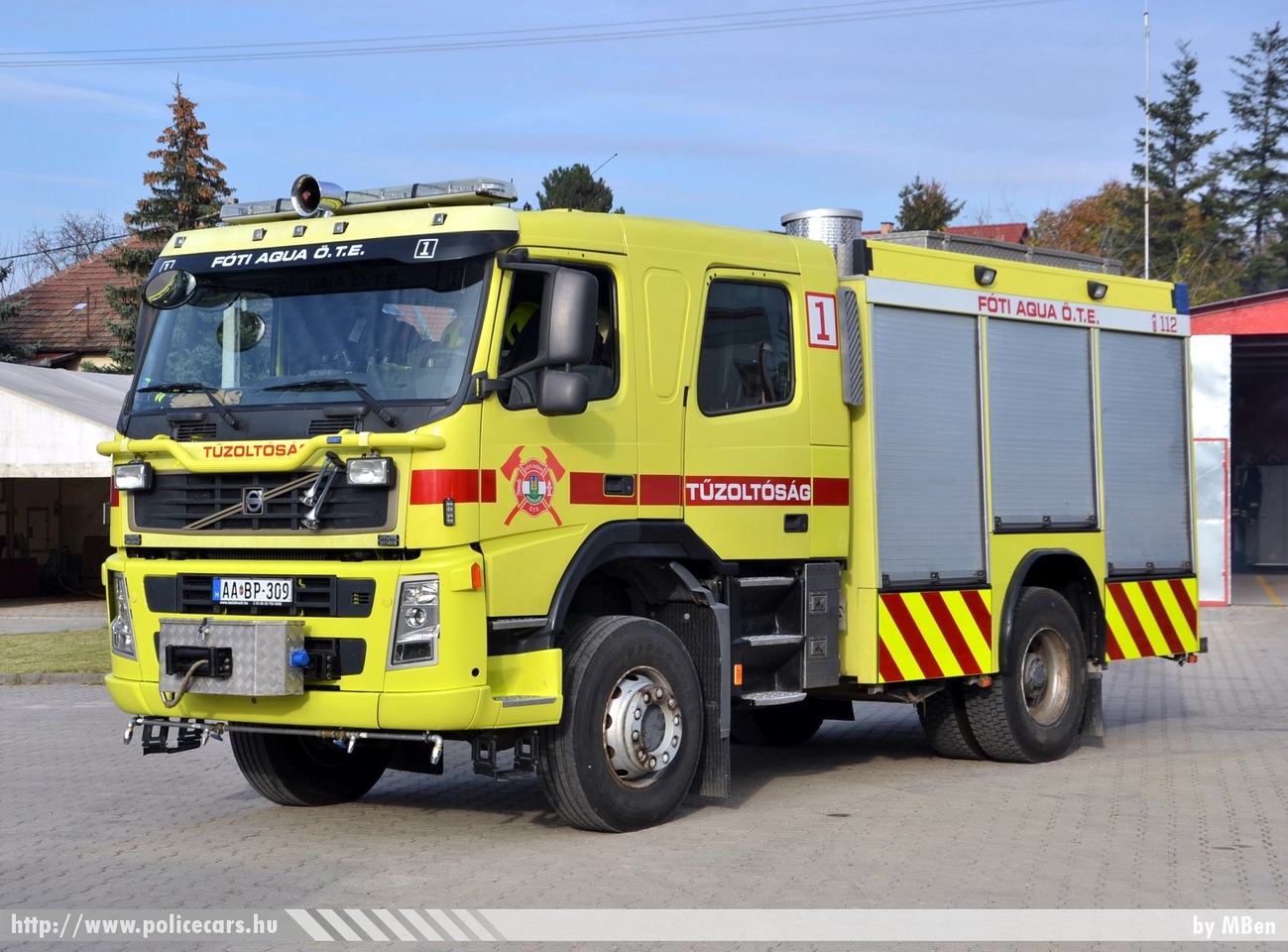 Volvo FM, Fóti Aqua Önkéntes Tûzoltó Egyesület, fotó: MBen
Keywords: tûzoltó tûzoltóautó tûzoltóság magyar Magyarország ÖTE hungarian Hungary fire firetruck AABP-309