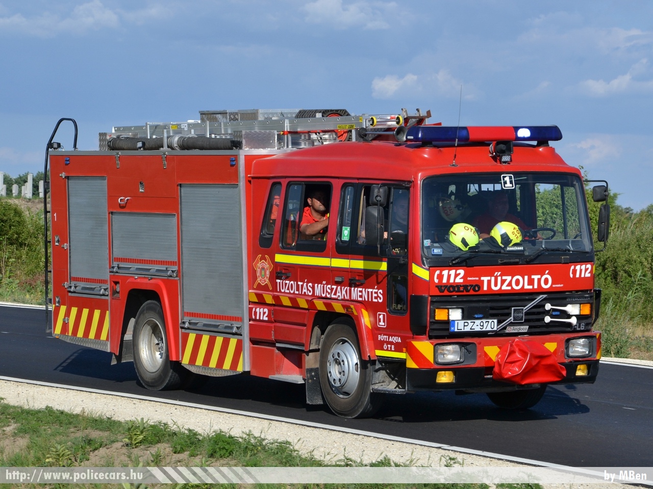 Volvo FL6, Fóti Aqua Önkéntes Tûzoltó Egyesület, fotó: MBen
Keywords: tûzoltó tûzoltóautó tûzoltóság magyar Magyarország ÖTE hungarian Hungary fire firetruck LPZ-970