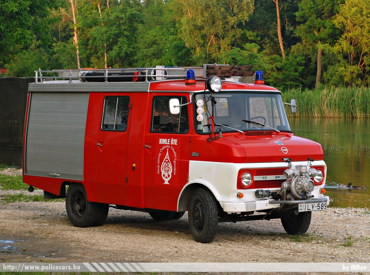 Opel Blitz, Kimle Község Önkéntes Tûzoltó Egyesülete, fotó: MBen
Keywords: tûzoltó tûzoltóautó tûzoltóság magyar Magyarország ÖTE hungarian Hungary fire firetruck ILY-859