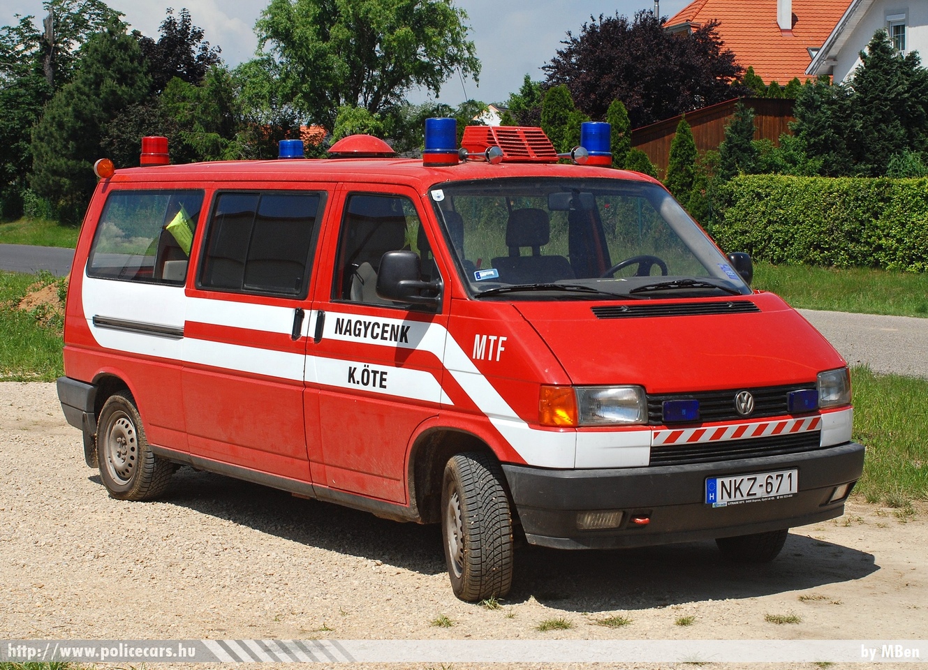 Volkswagen Transporter T4, Nagycenk Község Önkéntes Tûzoltó Egyesülete, fotó: MBen
Keywords: tûzoltó tûzoltóautó tûzoltóság magyar Magyarország ÖTE hungarian Hungary fire firetruck NKZ-671