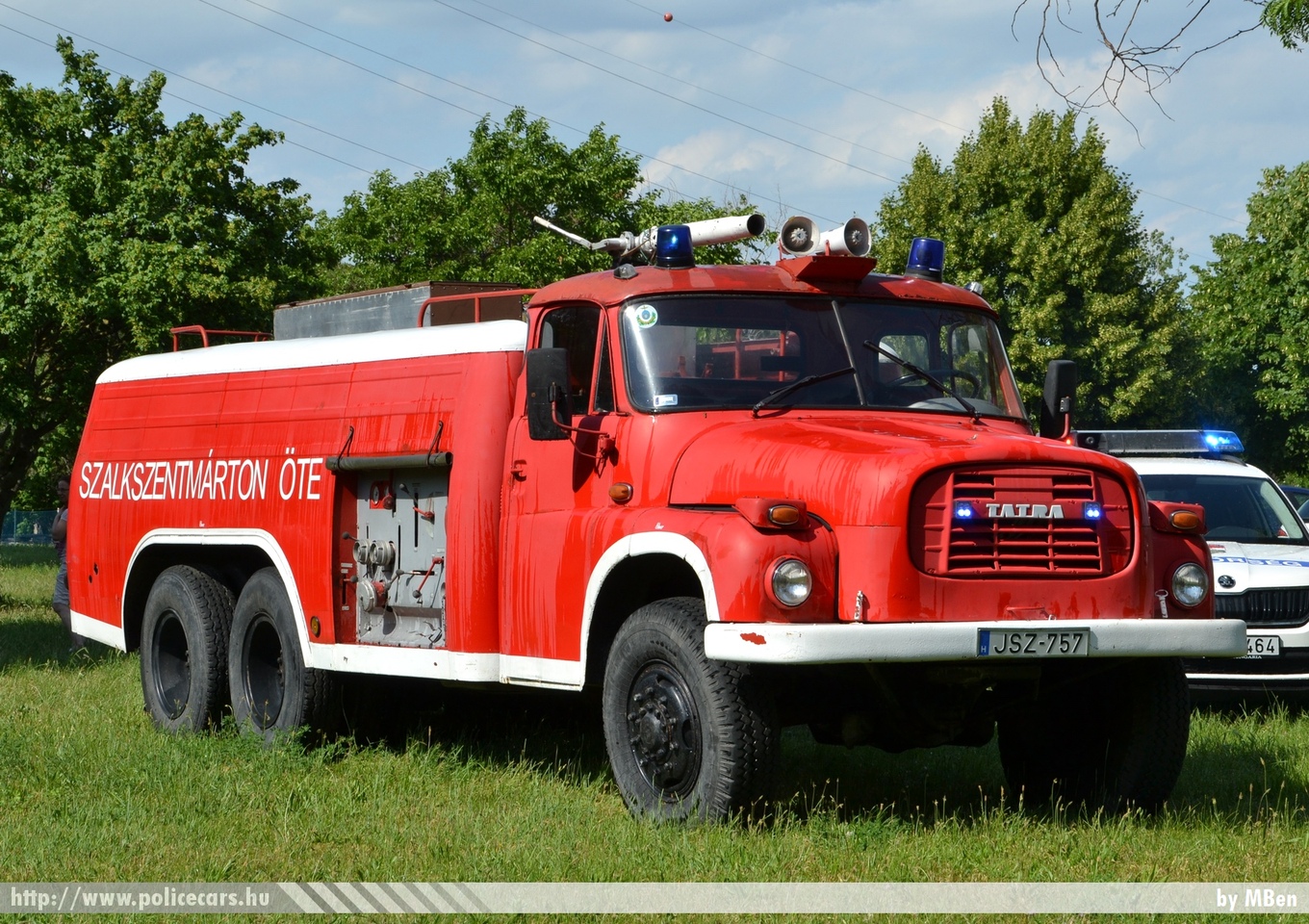 Tatra T148, Szalkszentmártoni Önkéntes Tûzoltó Egyesület, fotó: MBen
Keywords: tûzoltó tûzoltóautó tûzoltóság magyar Magyarország ÖTE hungarian Hungary fire firetruck JSZ-757