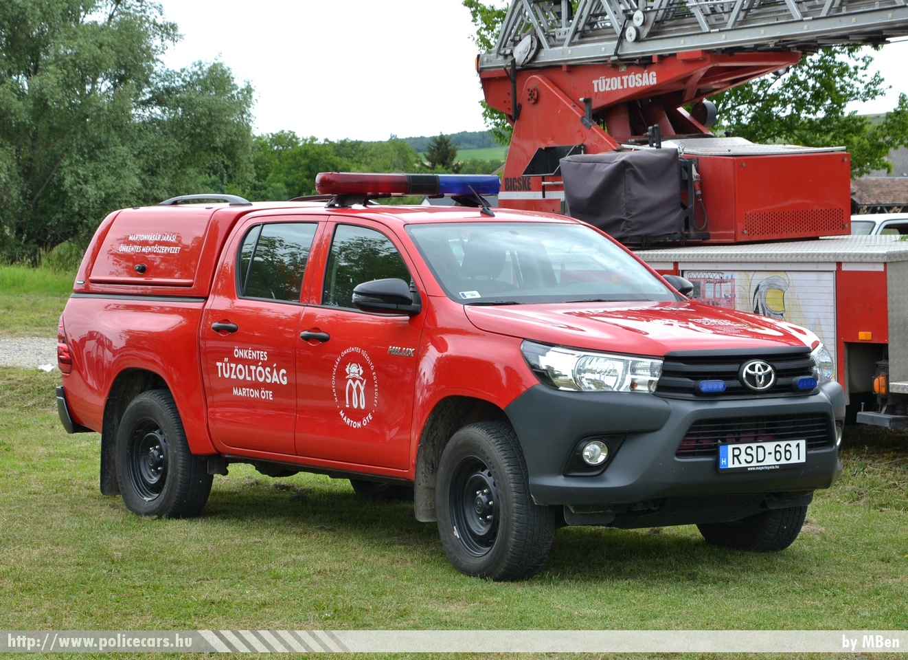 Toyota Hilux, Martonvásári Önkéntes Tûzoltó Egyesület, fotó: MBen
Keywords: tûzoltó tûzoltóautó tûzoltóság magyar Magyarország ÖTE hungarian Hungary fire firetruck RSD-661