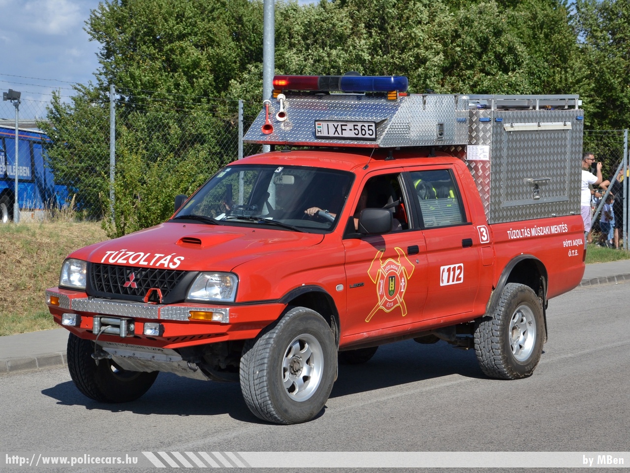 Mitsubishi L200, Fóti Aqua Önkéntes Tûzoltó Egyesület, fotó: MBen
Keywords: tûzoltó tûzoltóautó tûzoltóság magyar Magyarország ÖTE hungarian Hungary fire firetruck IXF-565