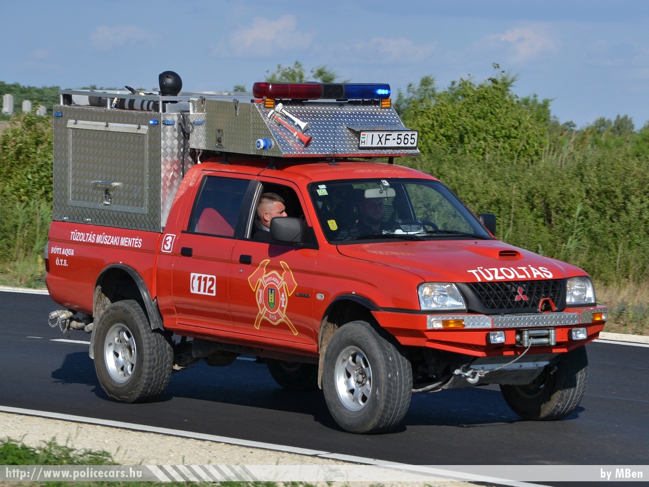 Mitsubishi L200, Fóti Aqua Önkéntes Tûzoltó Egyesület, fotó: MBen
Keywords: tûzoltó tûzoltóautó tûzoltóság magyar Magyarország ÖTE hungarian Hungary fire firetruck IXF-565