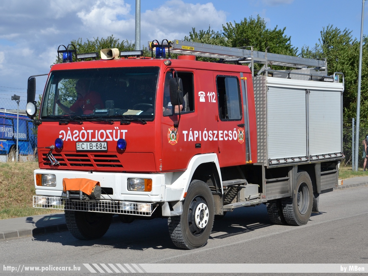 Steyr 13s23 4x4, Tápiószecsõi Önkéntes Tûzoltó Egyesület, fotó: MBen
Keywords: tûzoltó tûzoltóautó tûzoltóság magyar Magyarország ÖTE hungarian Hungary fire firetruck CIB-684