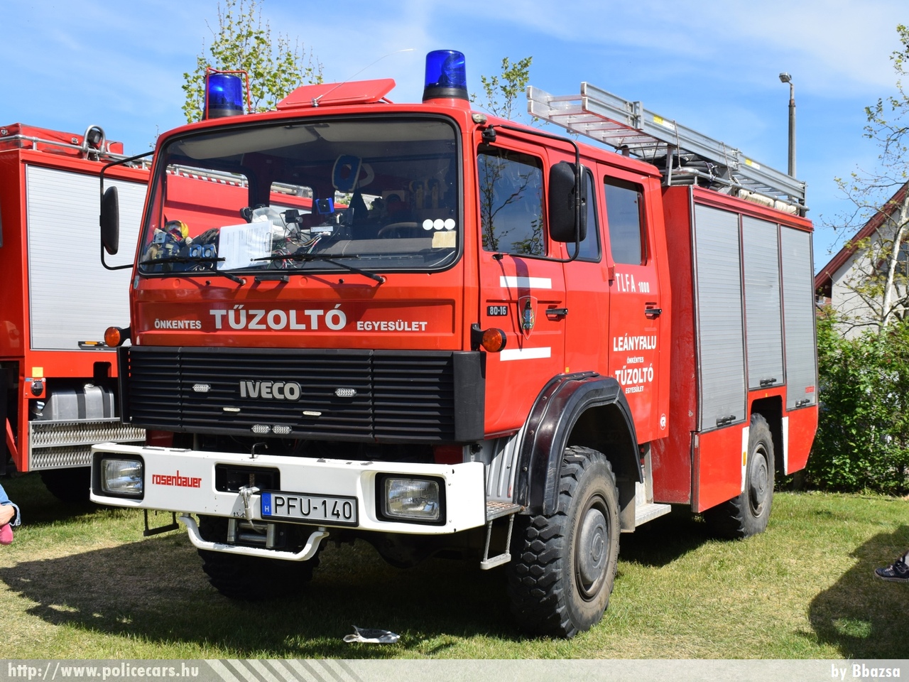 Iveco Magirus 80-16 AW, Vöröskő Önkéntes Tűzoltó, Műszaki-mentő és Vizimentő Egyesület - Leányfalu ÖTE, fotó: Bbazsa
Keywords: tûzoltó tûzoltóautó tûzoltóság magyar Magyarország ÖTE hungarian Hungary fire firetruck PFU-140