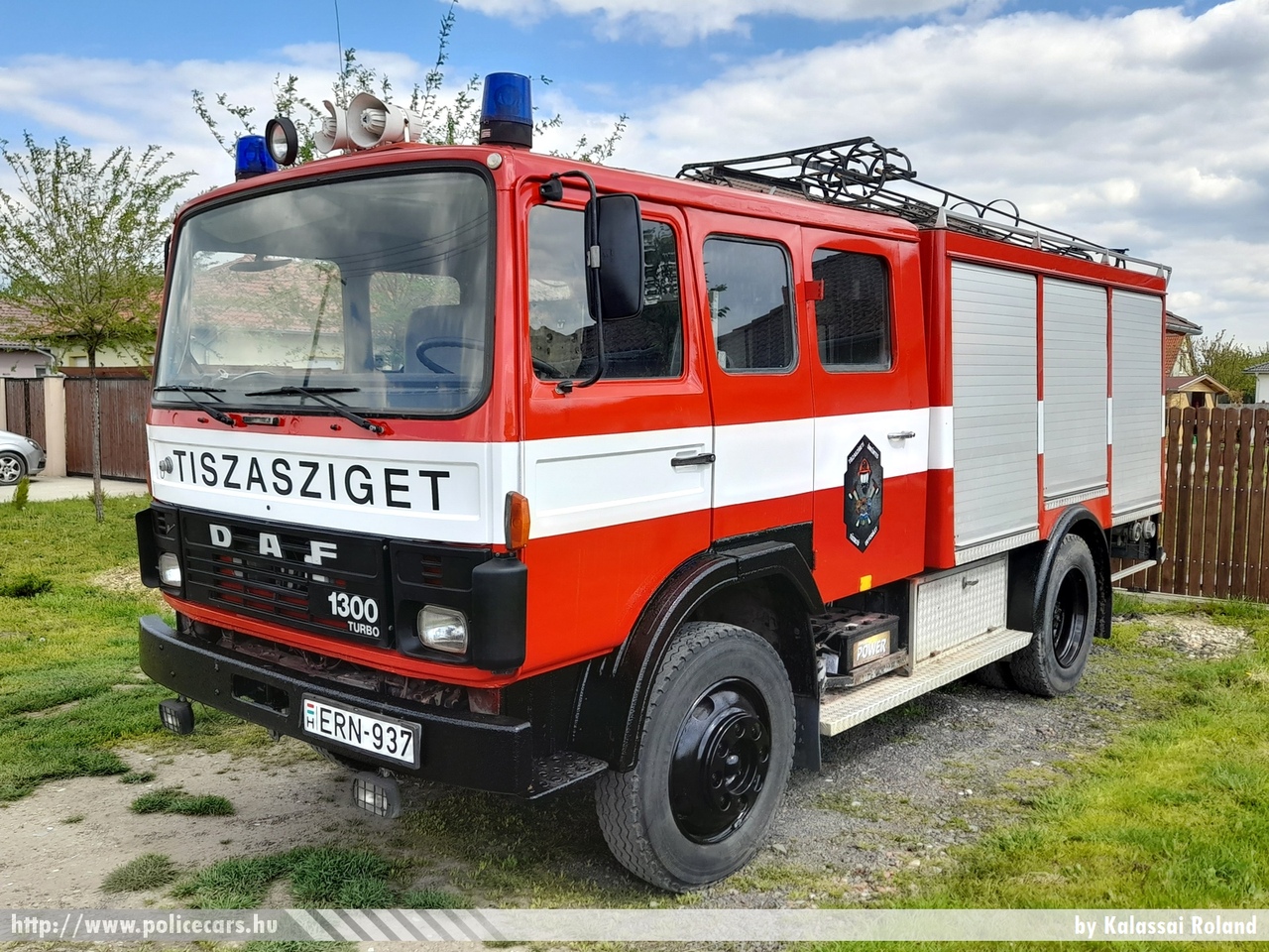 DAF 1300, Tiszaszigeti Önkéntes Tûzoltó Egyesület, fotó: Kalassai Roland
Keywords: tûzoltó tûzoltóautó tûzoltóság magyar Magyarország ÖTE hungarian Hungary fire firetruck ERN-937