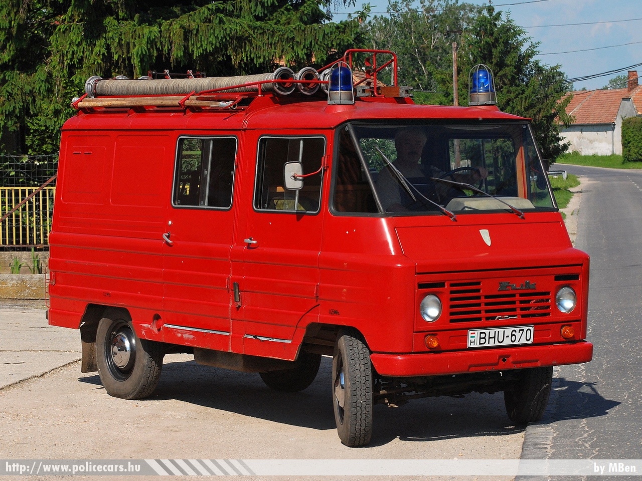 ZUK A-15, Babóti Önkéntes Tűzoltó Egyesület, fotó: MBen
Keywords: tűzoltó tűzoltóautó tűzoltóság magyar Magyarország ÖTE hungarian Hungary fire firetruck BHU-670