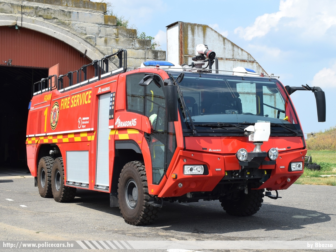 Magirus Dragon X6, Debrecen International Airport Kft., fotó: Bbazsa
Keywords: létesítményi tûzoltó tûzoltóautó tûzoltóság magyar Magyarország fire firetruck Hungary hungarian