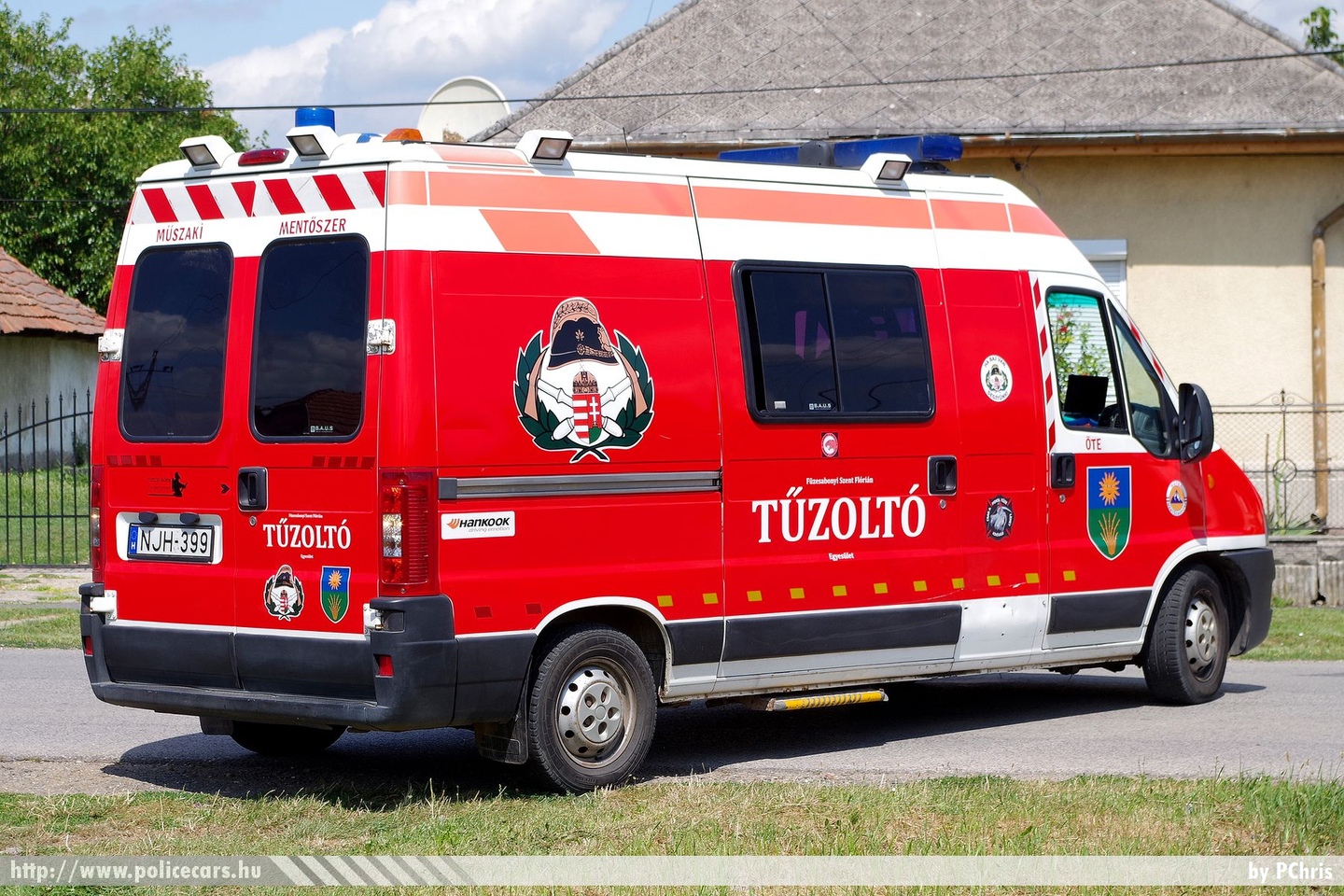 Citroën Jumper "Angyalka", Füzesabonyi Szent Flórián Önkéntes Tűzoltó Egyesület, fotó: PChris
Keywords: tűzoltó tűzoltóautó tűzoltóság magyar Magyarország ÖTE hungarian Hungary fire firetruck NJH-399