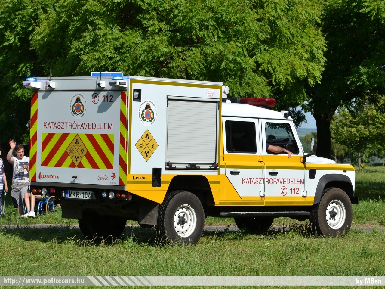Land Rover Defender KML-ADR HEROS, Fejér Vármegyei Katasztrófavédelmi Igazgatóság, fotó: MBen
Keywords: tûzoltó tûzoltóság tûzoltóautó magyar Magyarország katasztrófavédelem fire firetruck magyar hungarian Hungary MKR-104
