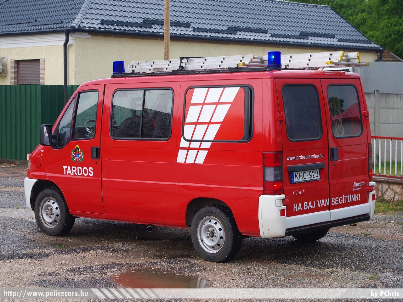 Fiat Ducato, Tardosi Önkéntes Tűzoltó Egyesület, fotó: PChris
Keywords: tűzoltó tűzoltóautó tűzoltóság magyar Magyarország ÖTE hungarian Hungary fire firetruck KHC-920
