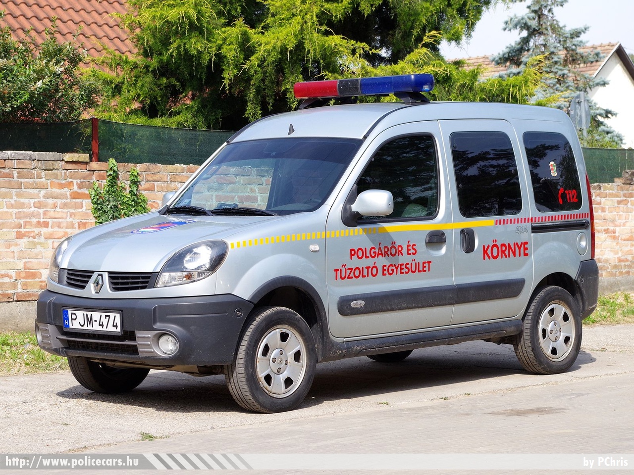 Renault Kangoo 4x4, Környei Polgárőr és Önkéntes Tűzoltó Egyesület, fotó: PChris
Keywords: tűzoltó tűzoltóautó tűzoltóság magyar Magyarország ÖTE hungarian Hungary fire firetruck PJM-474
