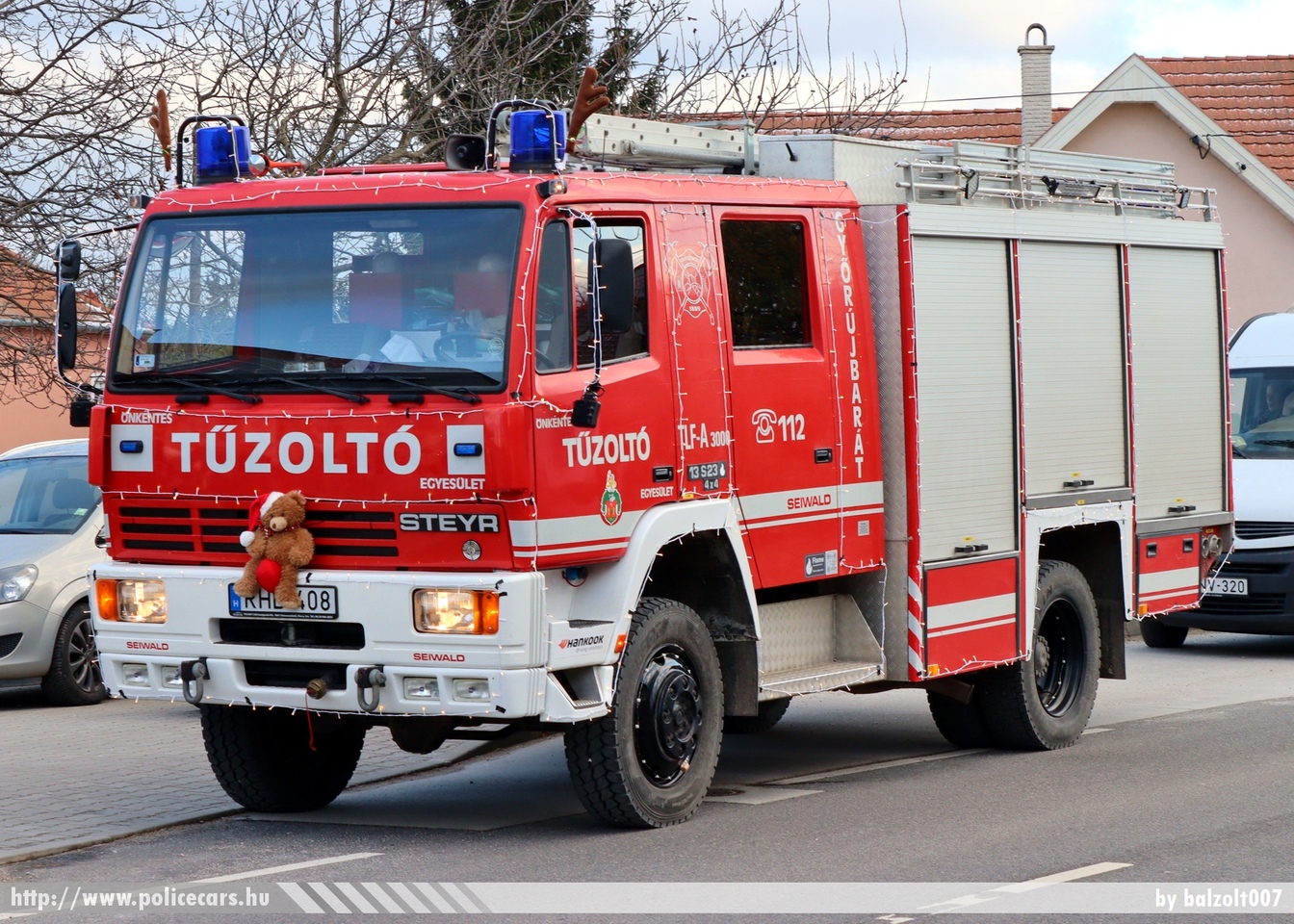 Steyr 13s23, Gyõrújbarát Önkéntes Tűzoltó Egyesület, fotó: balzolt007
Keywords: ÖTE magyar Magyarország tûzoltó tûzoltóautó tûzoltóság Hungary hungarian fire firetruck RHB-408