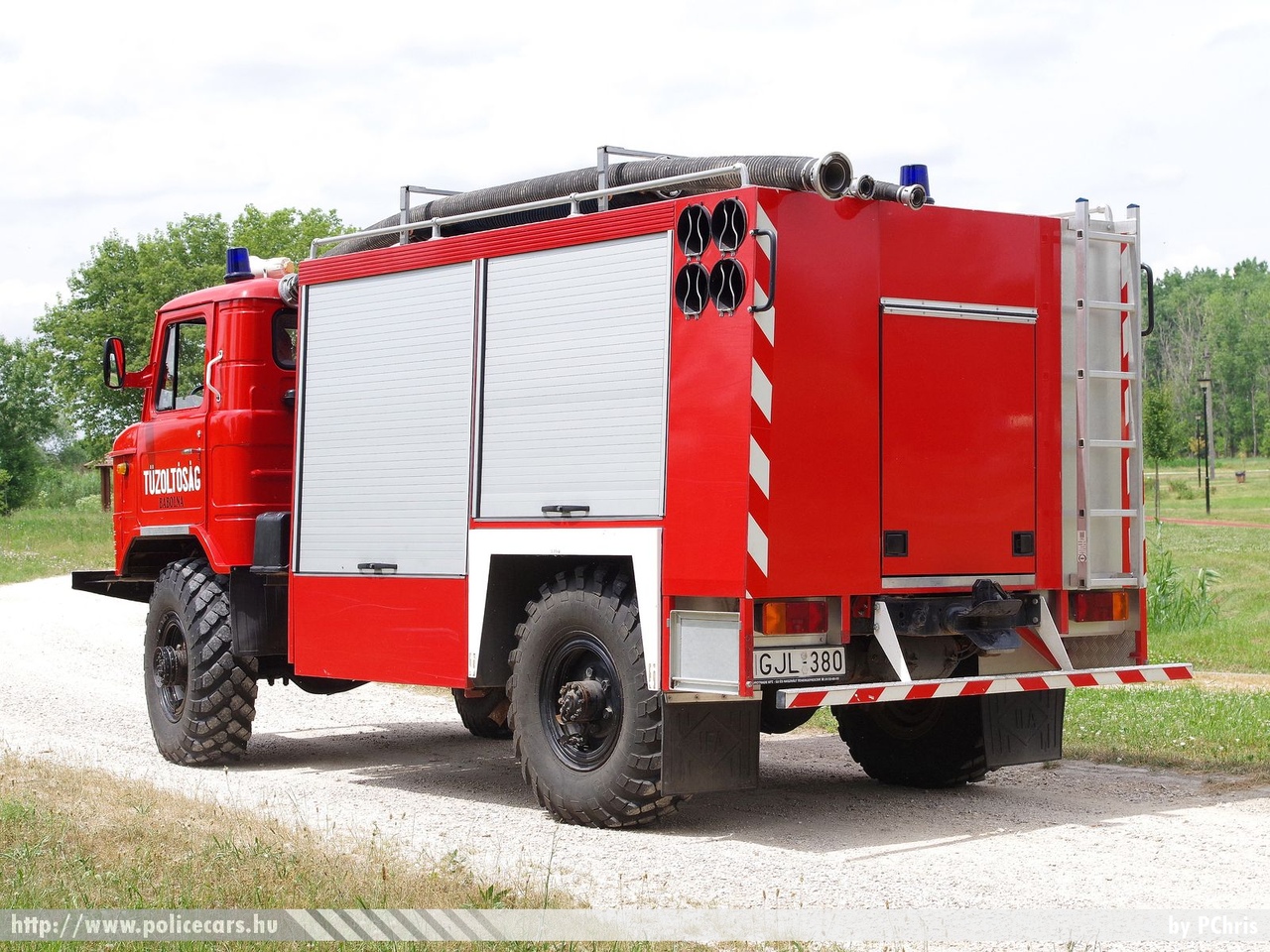 GAZ 66 TLF 1200/KJÜ Rosenbauer, Bábolnai Önkéntes Tűzoltó Egyesület, fotó: PChris
Keywords: ÖTE magyar Magyarország tûzoltó tûzoltóautó tûzoltóság Hungary hungarian fire firetruck GJL-380