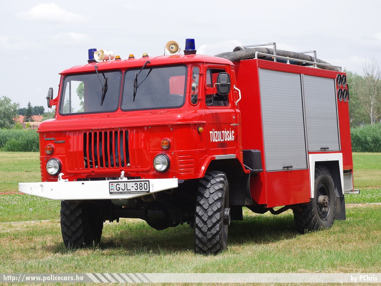 GAZ 66 TLF 1200/KJÜ Rosenbauer, Bábolnai Önkéntes Tűzoltó Egyesület, fotó: PChris
Keywords: ÖTE magyar Magyarország tûzoltó tûzoltóautó tûzoltóság Hungary hungarian fire firetruck GJL-380