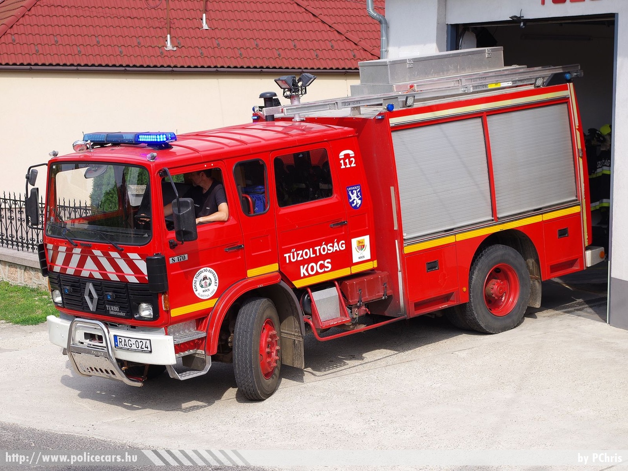 Renault S170 Camiva FPTL, Kocsi Önkéntes Tűzoltó Egyesület, fotó: PChris
Keywords: ÖTE magyar Magyarország tûzoltó tûzoltóautó tûzoltóság Hungary hungarian fire firetruck RAG-024
