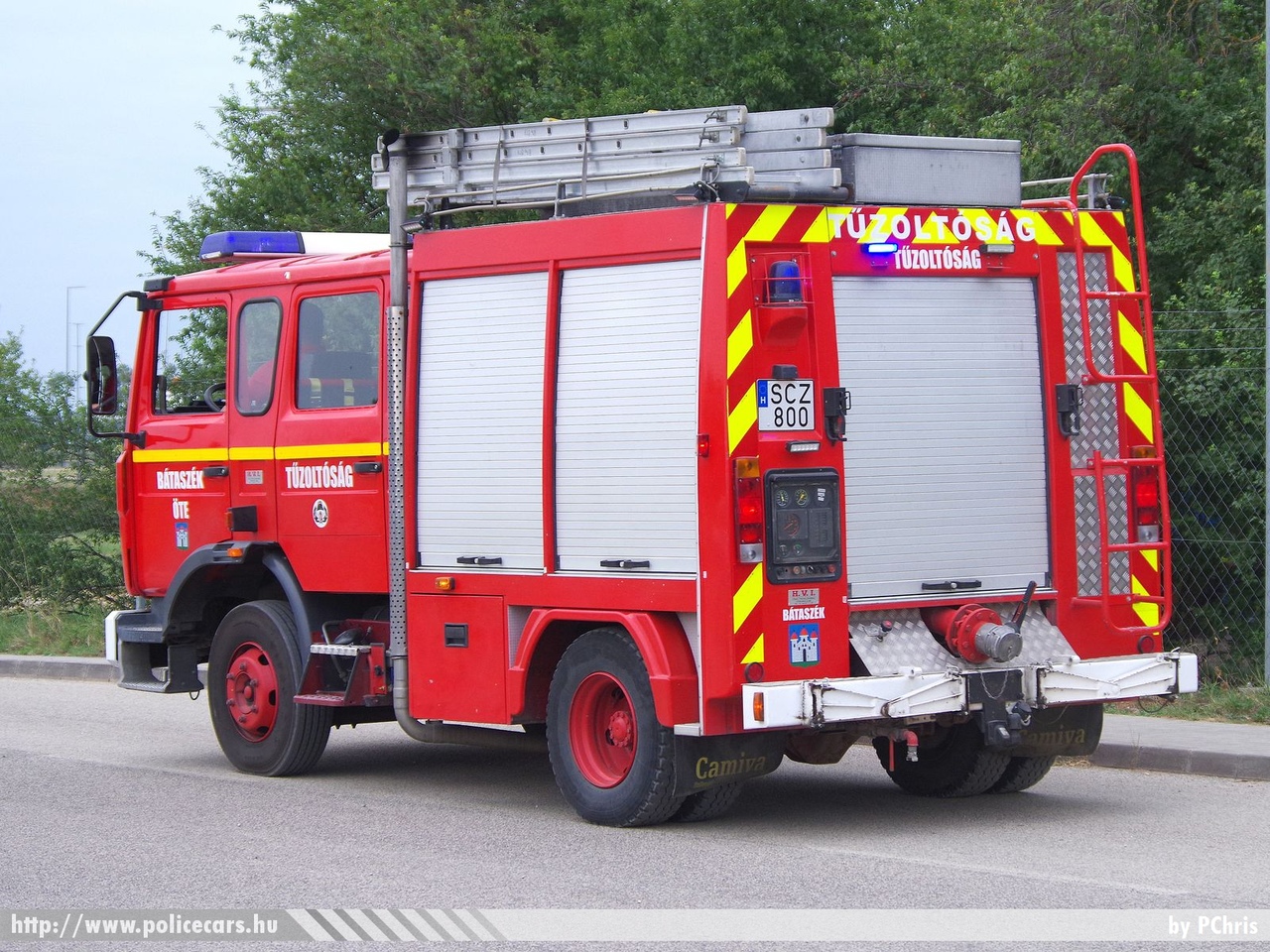 Renault Midliner, Bátaszéki Önkéntes Tűzoltó Egyesület, fotó: PChris
Keywords: ÖTE magyar Magyarország tûzoltó tûzoltóautó tûzoltóság Hungary hungarian fire firetruck SCZ-800