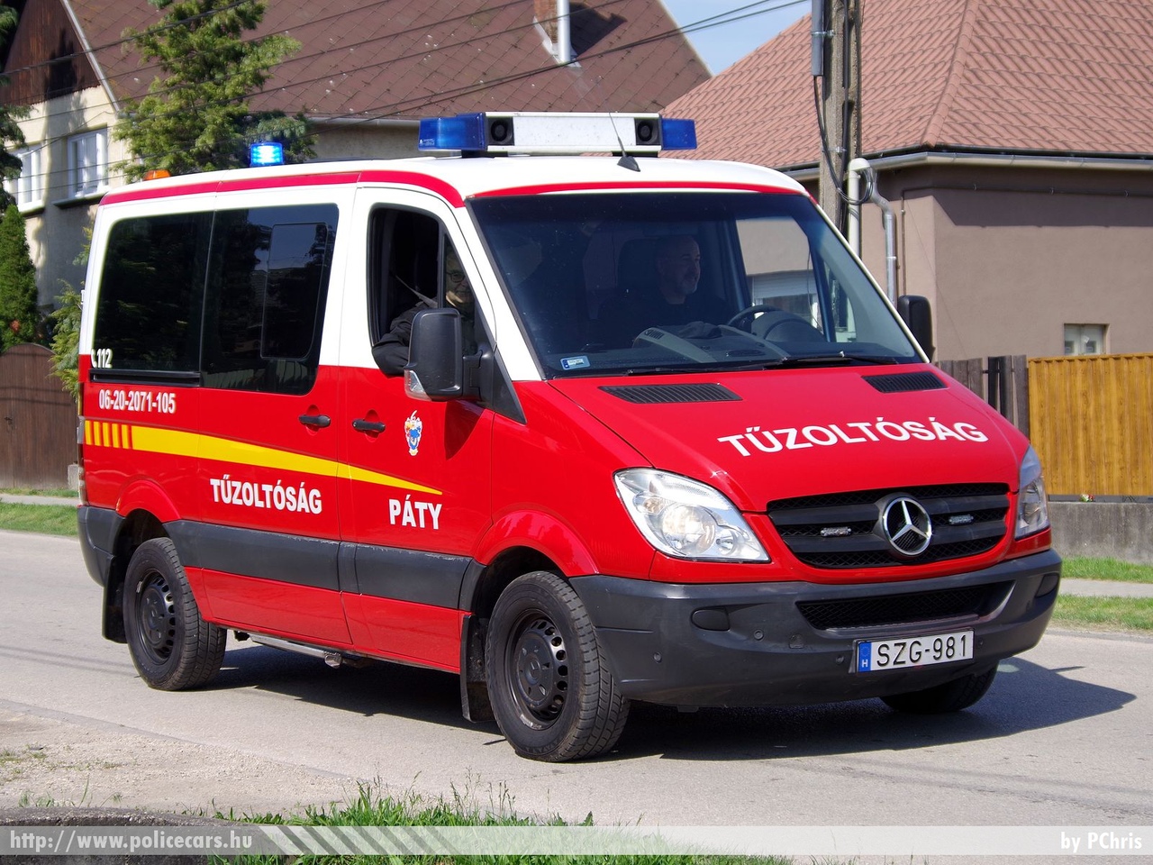 Mercedes-Benz Sprinter II, Páty Község Tűzoltó Egyesülete, fotó: PChris
Keywords: ÖTE magyar Magyarország tûzoltó tûzoltóautó tûzoltóság Hungary hungarian fire firetruck SZG-981