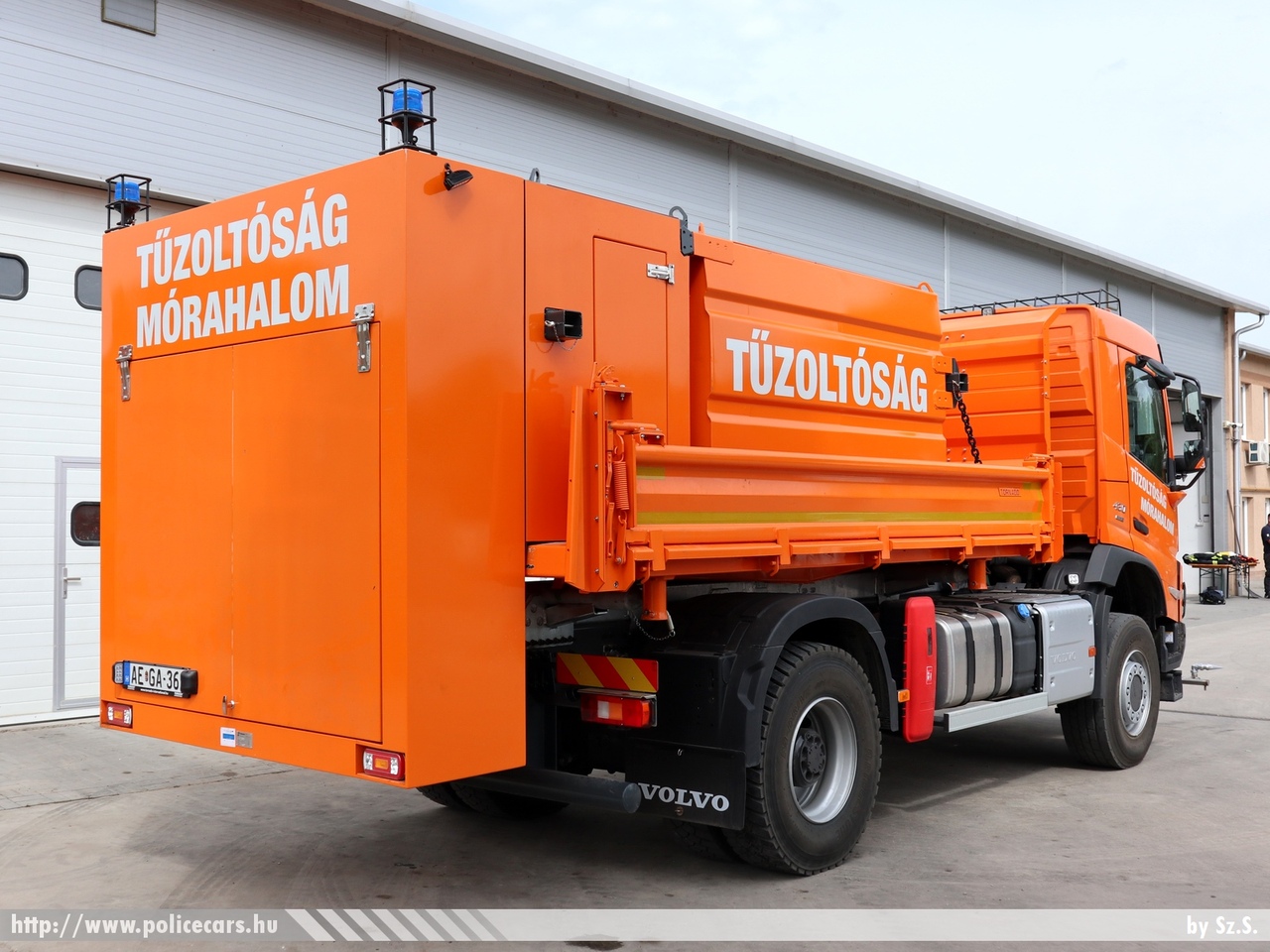 Volvo FM 430 VTC3R Tornádó, Mórahalom Város Önkéntes Tűzoltó Egyesület, fotó: Sz.S.
Keywords: ÖTE magyar Magyarország tûzoltó tûzoltóautó tûzoltóság Hungary hungarian fire firetruck AEGA-369