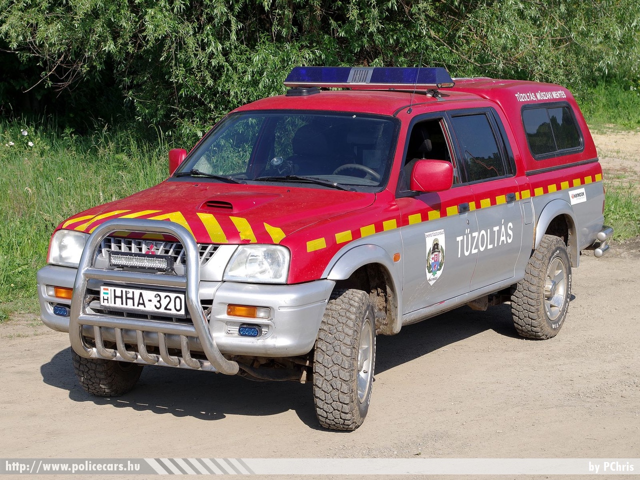 Mitsubishi L200, Nagymarosi Önkéntes Tűzoltó Egyesület, fotó: PChris
Keywords: ÖTE magyar Magyarország tûzoltó tûzoltóautó tûzoltóság Hungary hungarian fire firetruck HHA-320