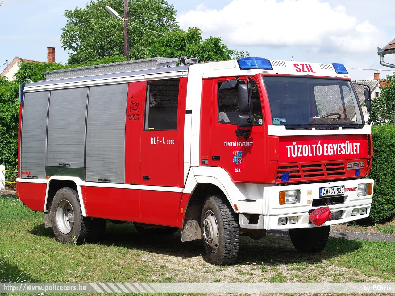 Steyr 13S23 L37 4X4 Rosenbauer, Szili Önkéntes Tűzoltó Egyesület, fotó: PChris
Keywords: ÖTE magyar Magyarország tûzoltó tûzoltóautó tûzoltóság Hungary hungarian fire firetruck AACV-928