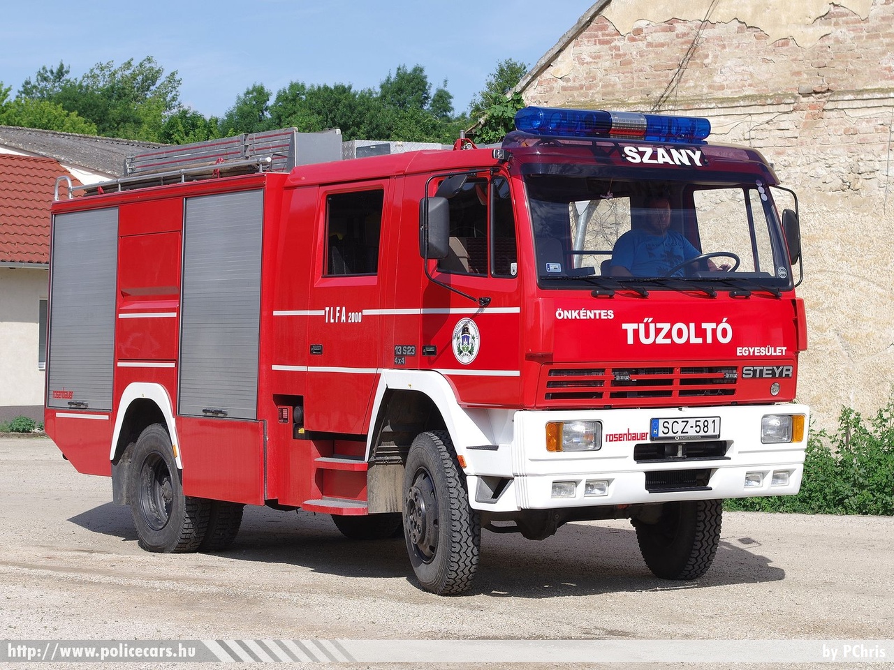 Steyr 13S23 4x4 Rosenbauer, Szany Nagyközség Önkéntes Tűzoltó Egyesülete, fotó: PChris
Keywords: ÖTE magyar Magyarország tûzoltó tûzoltóautó tûzoltóság Hungary hungarian fire firetruck SCZ-581