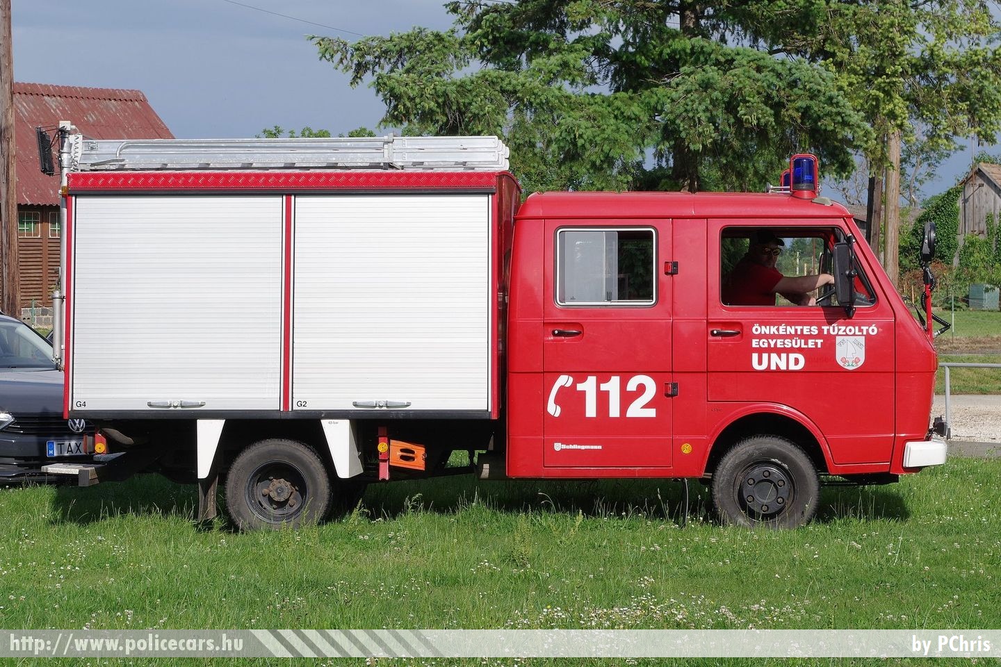 Volkswagen LT50 TFS-W Schlingmann, Önkéntes Tűzoltó Egyesület Und, fotó: PChris
Keywords: ÖTE magyar Magyarország tűzoltó tűzoltóautó tűzoltóság Hungary hungarian fire firetruck SNJ-155
