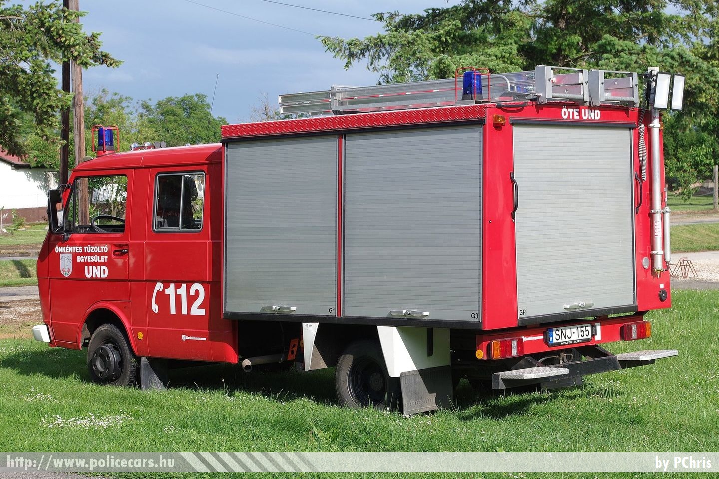 Volkswagen LT50 TFS-W Schlingmann, Önkéntes Tűzoltó Egyesület Und, fotó: PChris
Keywords: ÖTE magyar Magyarország tűzoltó tűzoltóautó tűzoltóság Hungary hungarian fire firetruck SNJ-155