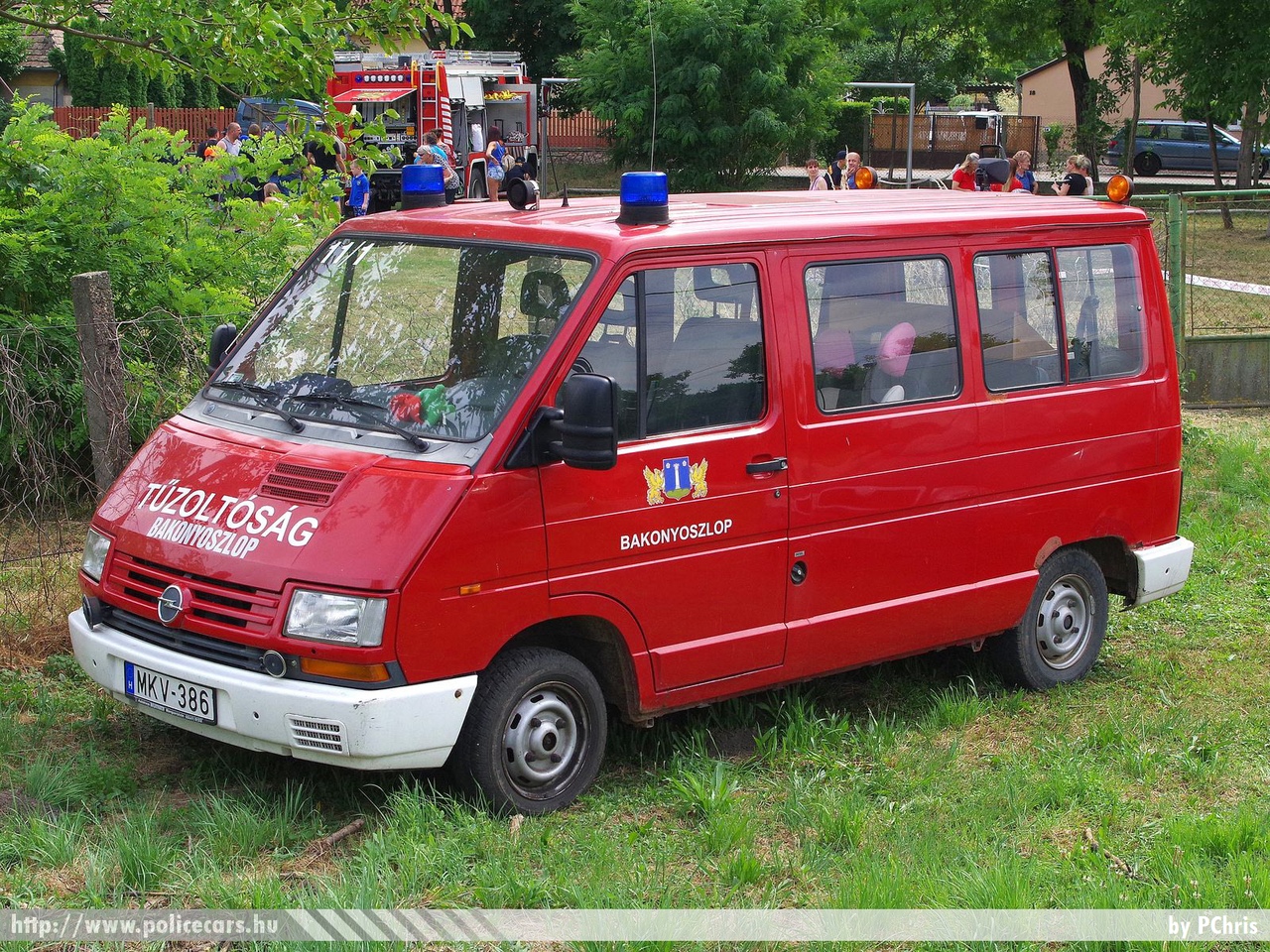 Opel Arena, Bakonyoszlopi Önkéntes Tűzoltó Egyesület, fotó: PChris
Keywords: ÖTE magyar Magyarország tűzoltó tűzoltóautó tűzoltóság Hungary hungarian fire firetruck MKV-386