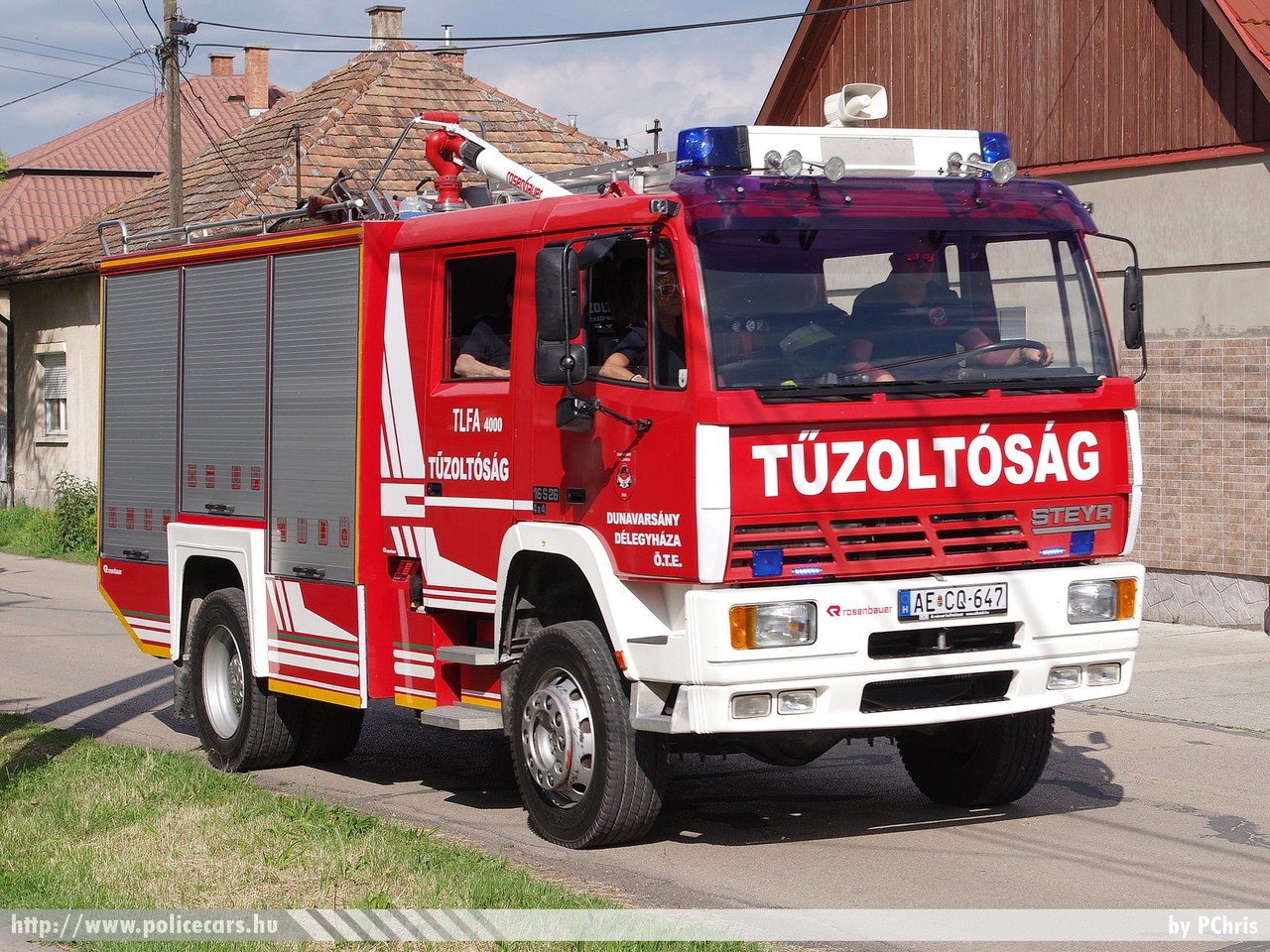Steyr 16S26 4x4 Rosenbauer, Délegyháza-Dunavarsány Önkéntes Tűzoltó Egyesület, fotó: PChris
Keywords: ÖTE magyar Magyarország tűzoltó tűzoltóautó tűzoltóság Hungary hungarian fire firetruck AECQ-647