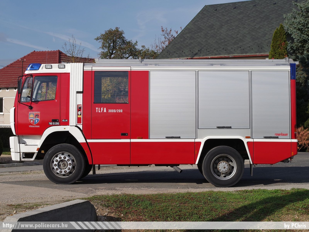 Steyr 16S26 TLFA 3000/200 Rosenbauer 4x4, Önkéntes Tűzoltó Egyesület Sopronhorpács, fotó: PChris
Keywords: ÖTE magyar Magyarország tűzoltó tűzoltóautó tűzoltóság Hungary hungarian fire firetruck AAFB-680