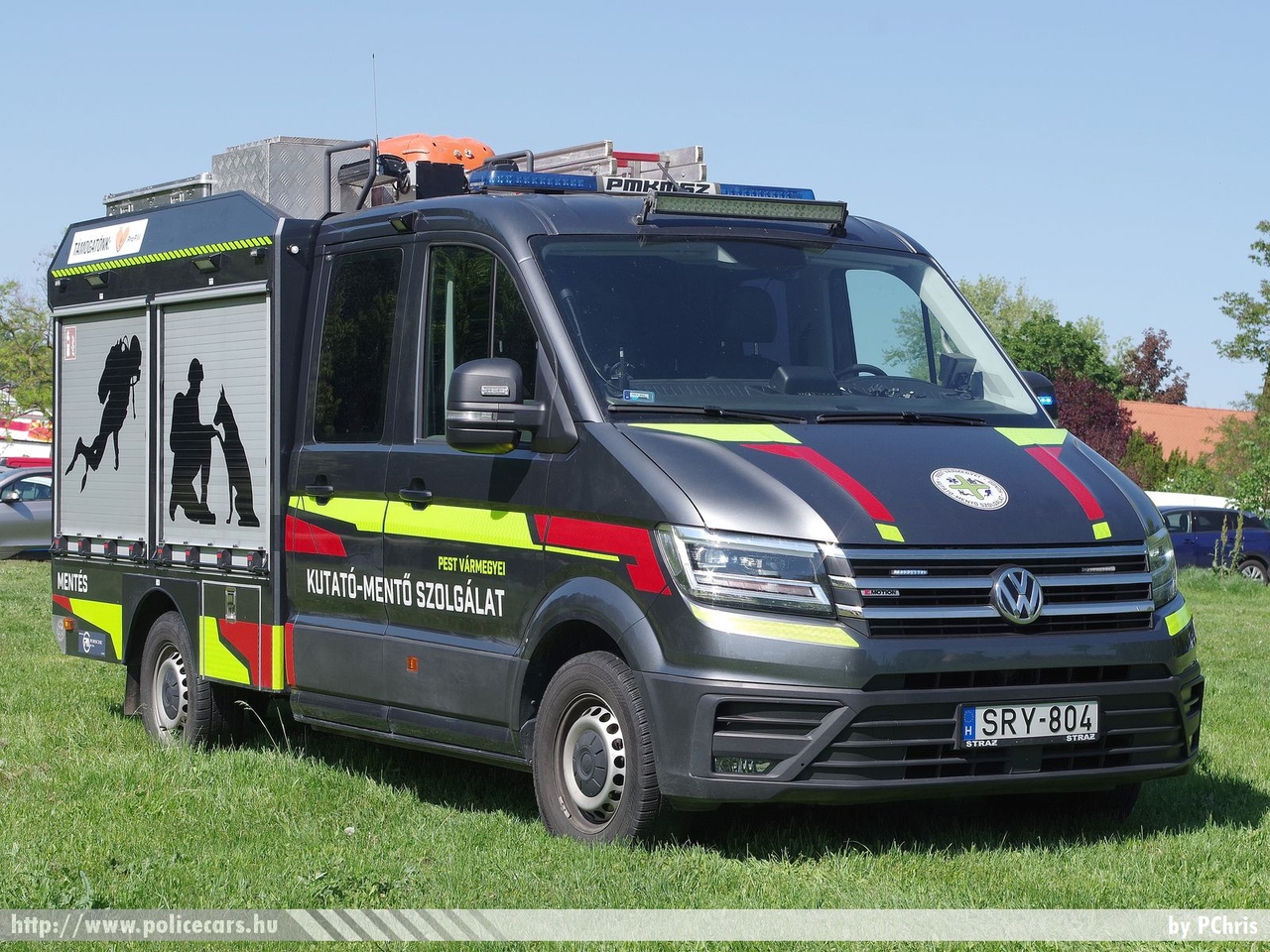 Volkswagen Crafter, Pest Vármegyei Kutató-Mentő Szolgálat, fotó: PChris
Keywords: magyar Magyarország tűzoltó tűzoltóautó tűzoltóság Hungary hungarian fire firetruck speciális mentők special rescue SRY-804
